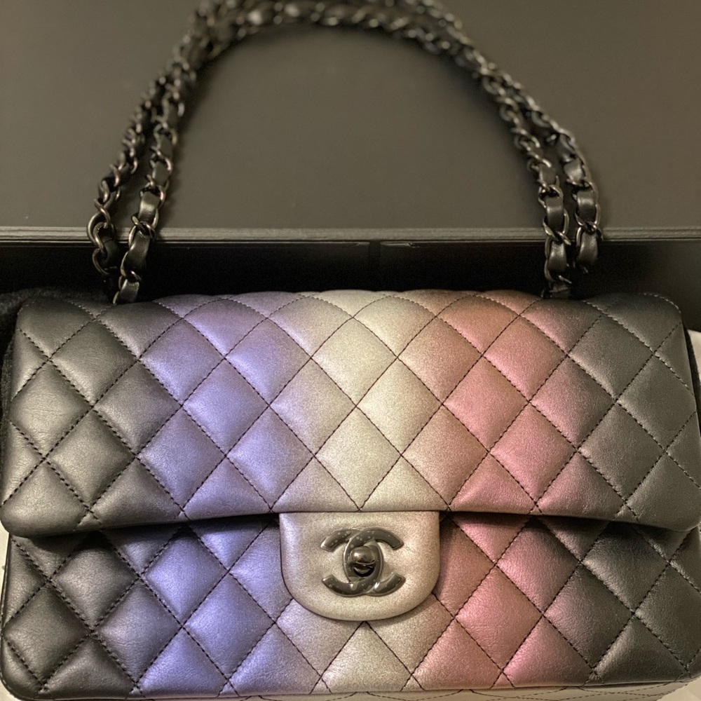 Chanel 21A Classic Flap Bag Ombre Black Limited Edition
